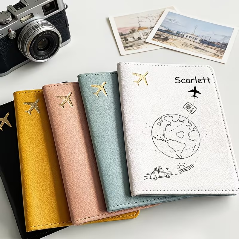 비행기와 지구 디자인의 맞춤형 이름 문구가 있는 여권  - Travel Accessories Plane 리뷰 및 가격
